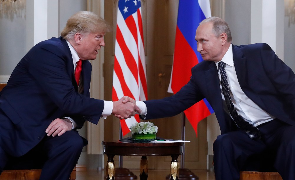 Putin ve Trump Arasında Uzun Süren Telefon Görüşmesi: Normalleşme ve Barış Odak Noktasında