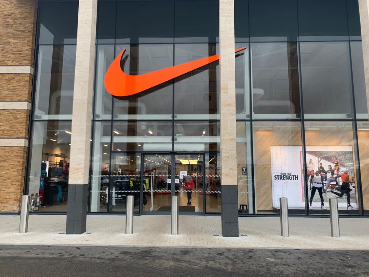 Nike, Gümrük Vergileri Nedeniyle Ayakkabı ve Giyim Fiyatlarını Artırıyor